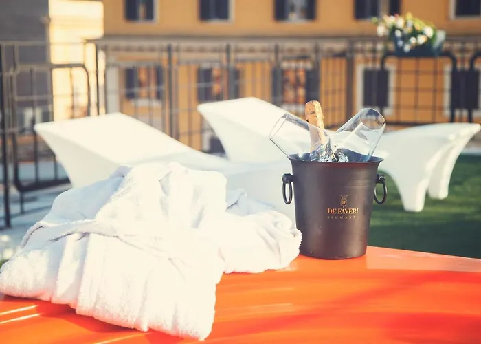 Orange Hotel